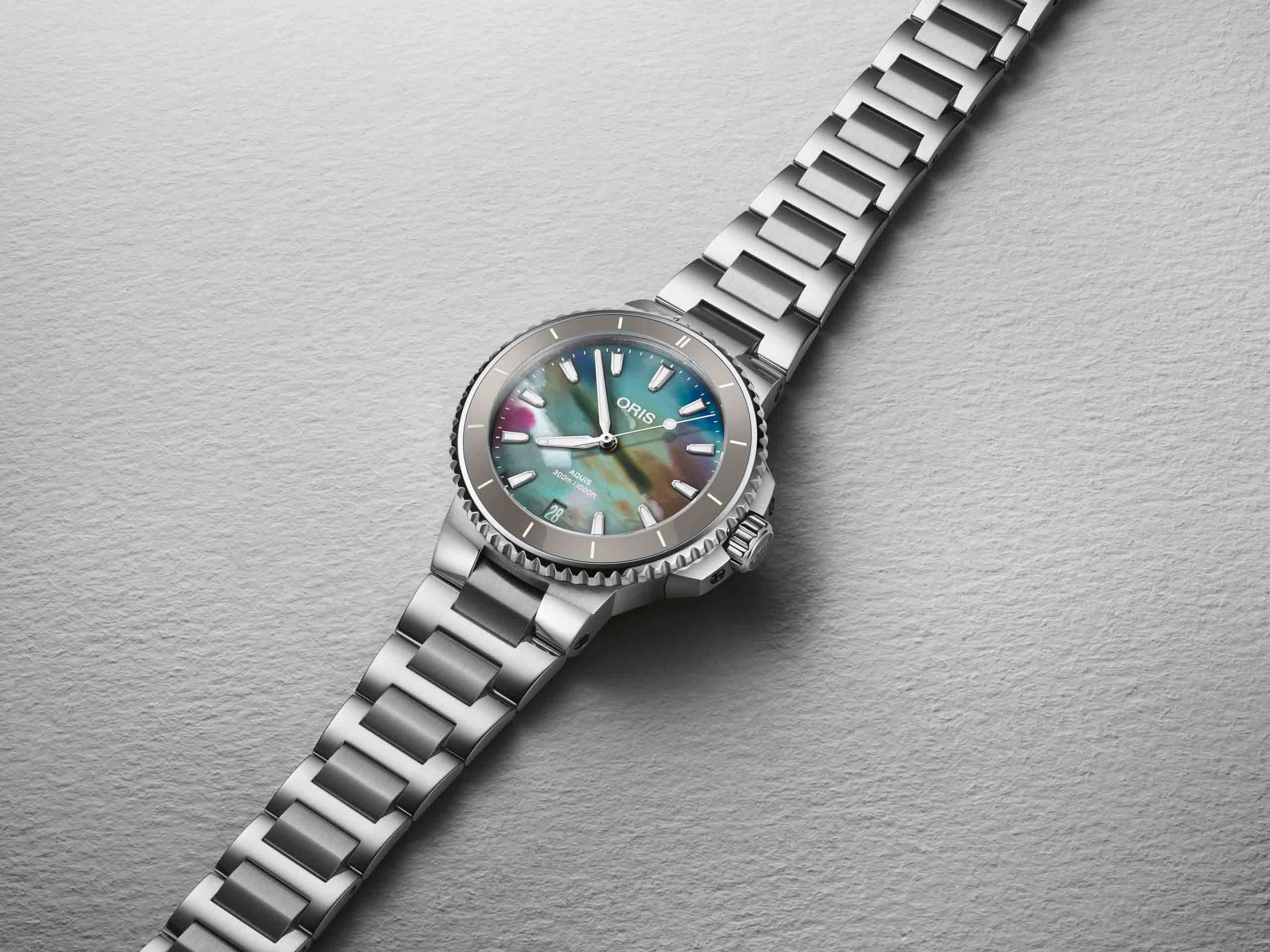 Oris Oris Aquis Date Upcycle 01 733 7792 4150-07 8 19 05P, aquis швейцария мужские часы на браслете нержавеющая сталь боковой вид